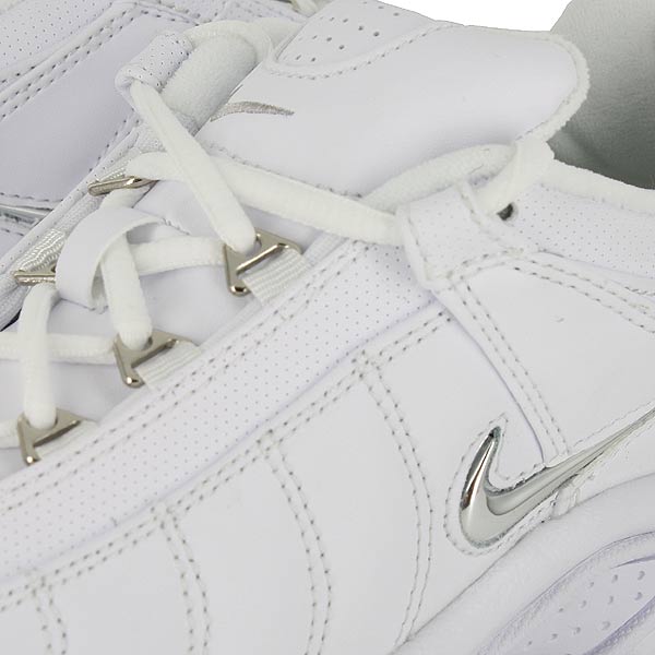 women's nike size 10 wide